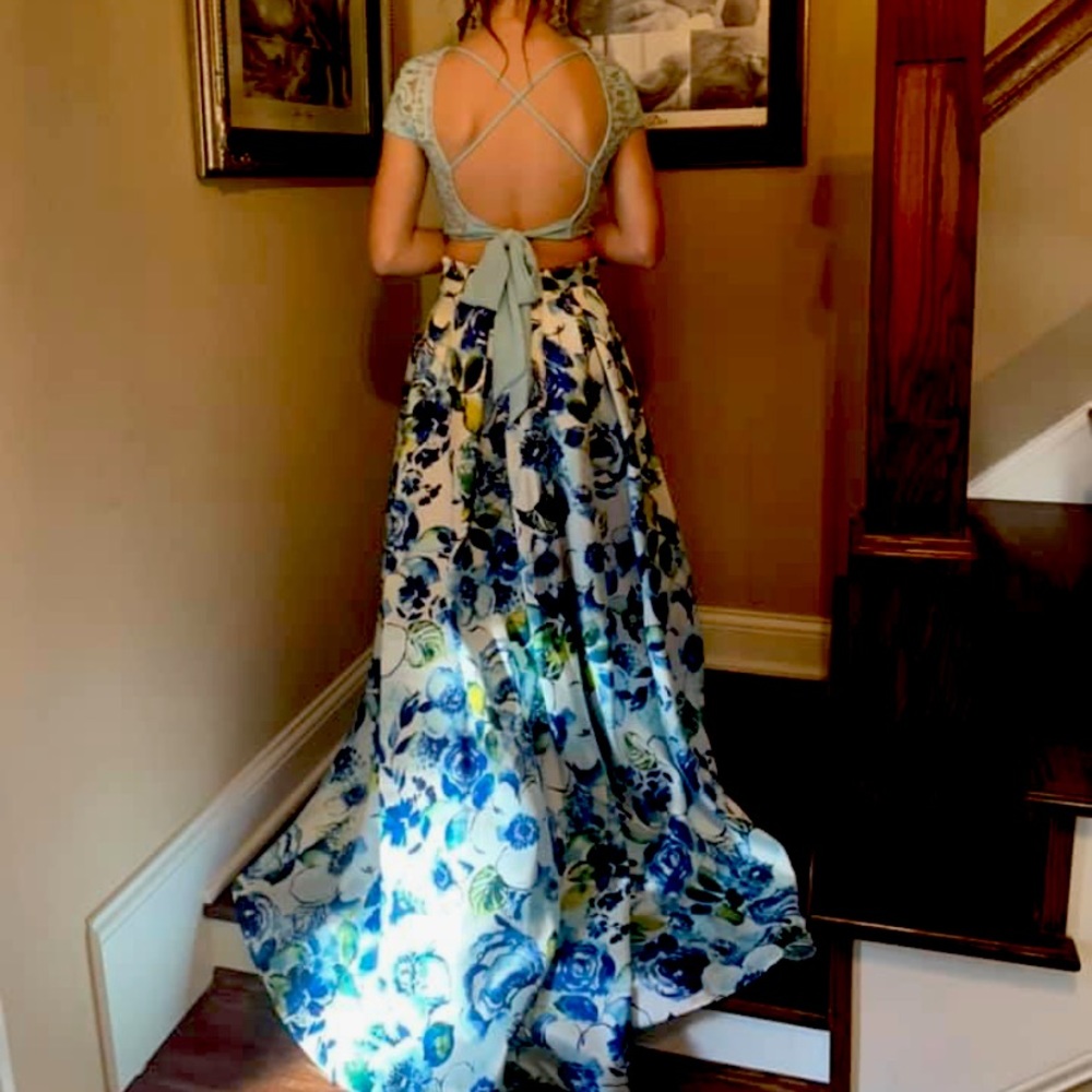 prom dress worn for a couple hours. in good condition.